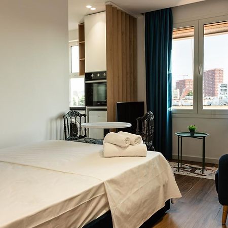 Cozy And Chic Studio Apartment Тирана Екстер'єр фото